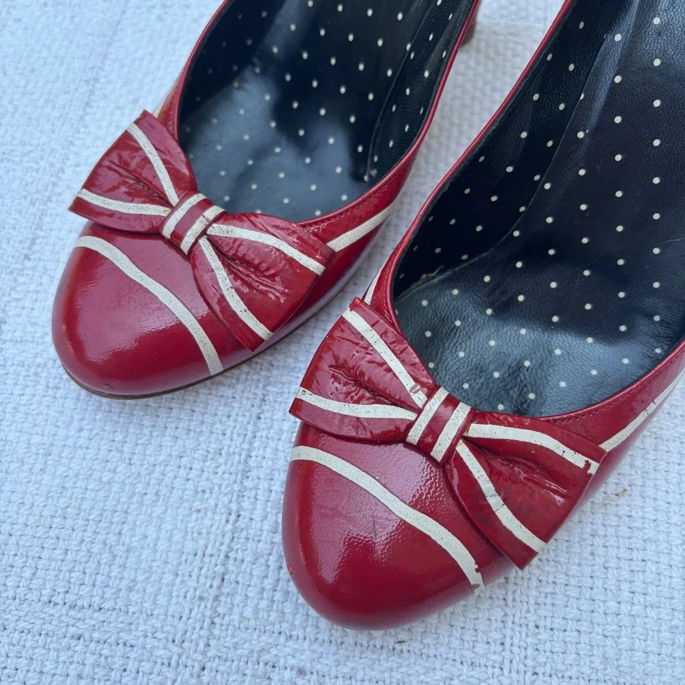 Women's EU 39.5 MOSCHINO Cheap and Chic Red Patent Bow High Heel Pumps Italy